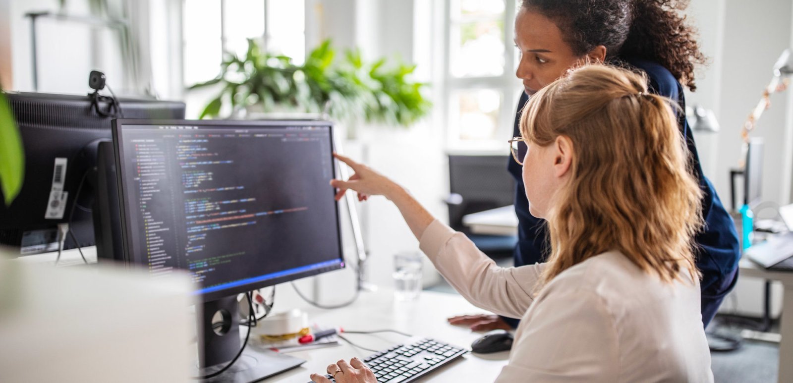 bridging digital gender gap 2400x1600 1 2048x990 1